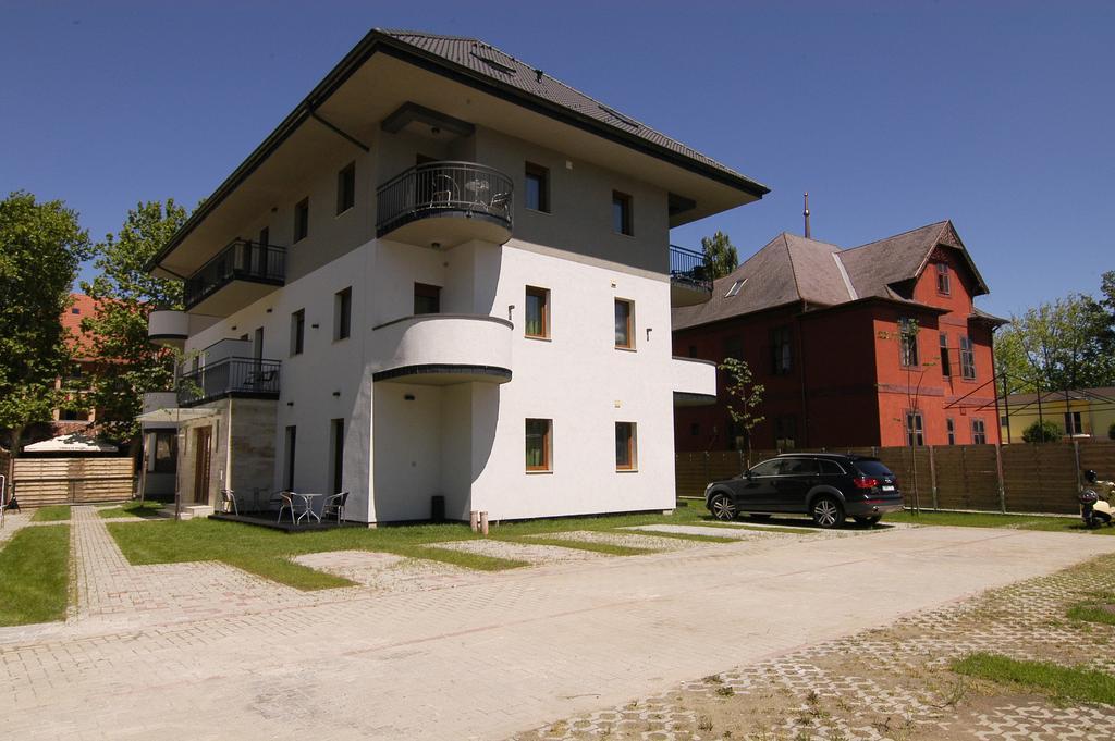 Hotel Corso Шиофок Экстерьер фото