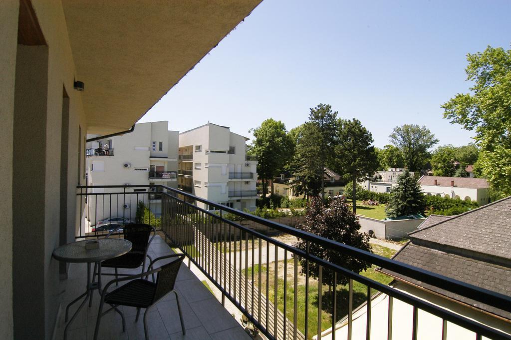 Hotel Corso Шиофок Номер фото
